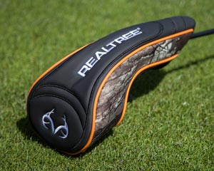 Picture of Realtree Headcover that comes with the driver.